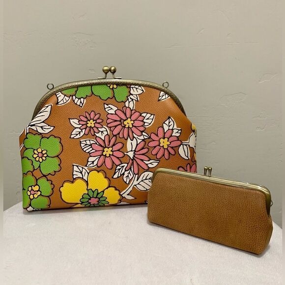 Vintage Style Handcrafted Genuine Leather Floral Printed Kisslock Handbag Set - Picture 1 of 16
